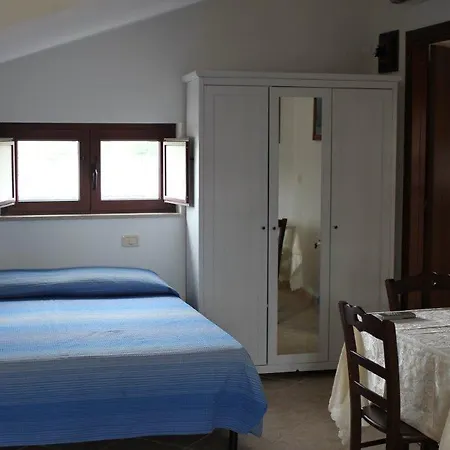 Azienda Vitivinicola Sergio Del Casale 3*