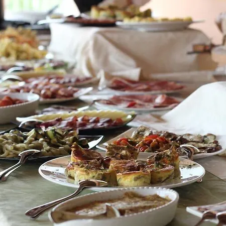 Azienda Vitivinicola Sergio Del Casale 3*