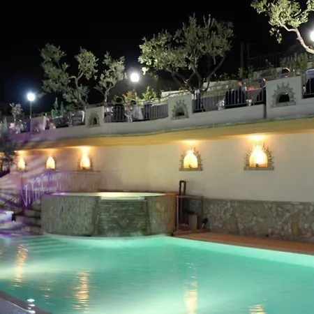 Azienda Vitivinicola Sergio Del Casale Panzió 3*