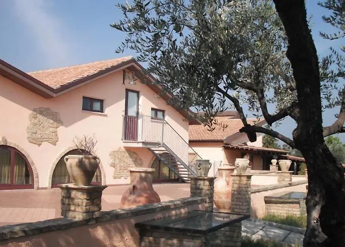 Azienda Vitivinicola Sergio Del Casale 3*